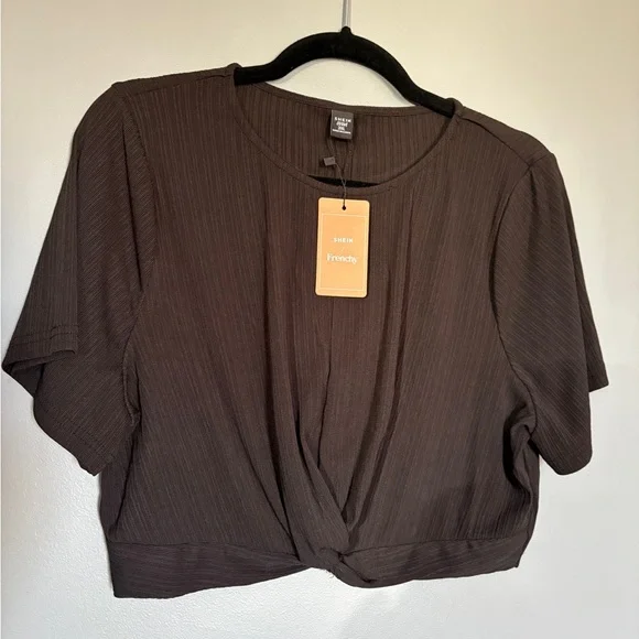 Black Women's crop Top - Picture 1 of 4